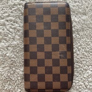 Daisy Rose wallet luxury inspired